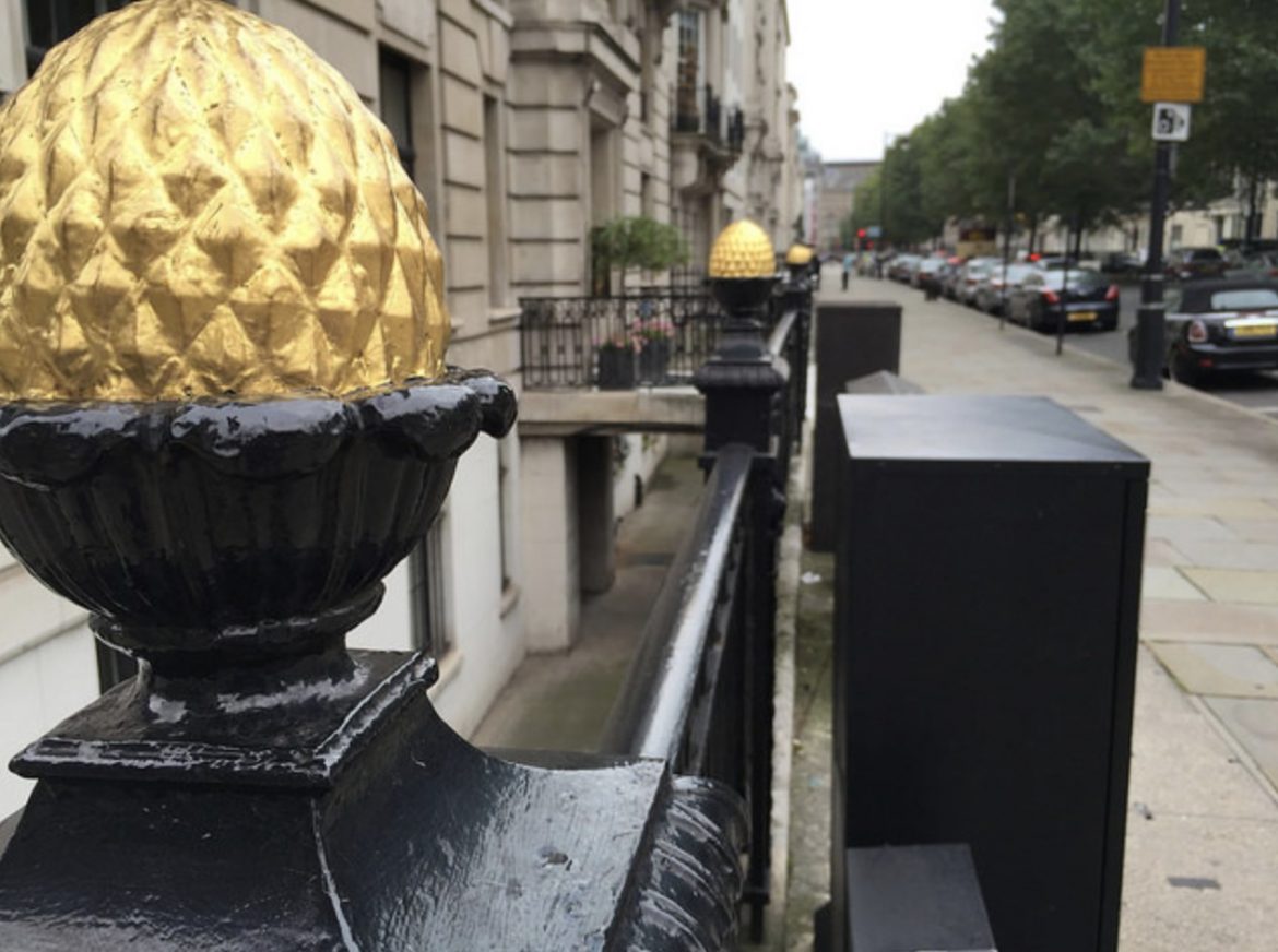 Londons historic pineapples